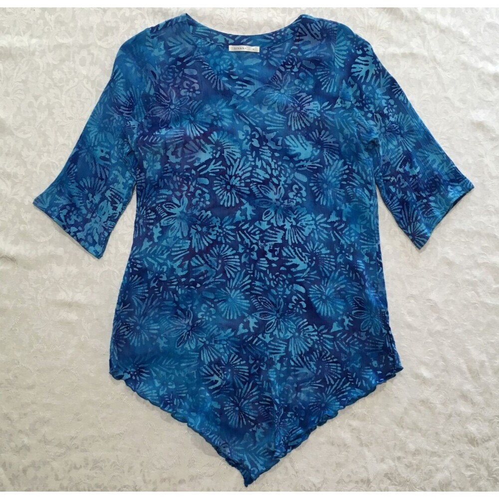 Blue Top Size M by Sivana Floral Pointed Hem Rayon Side Slits Beachy Boat Boho